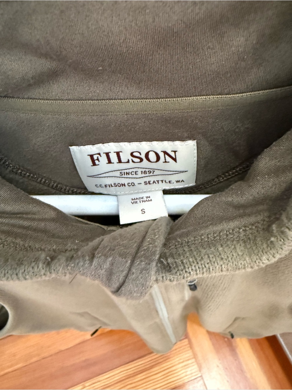 Filson - Men's Tan/Green Fleece Vest - Lightweight Zip Front - Small - Picture 2 of 3